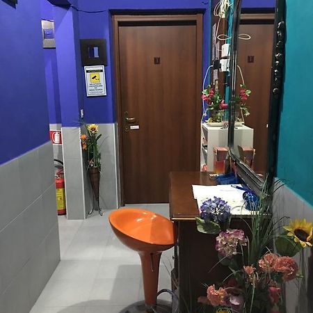 Хостел Volturno House Рим Номер фото