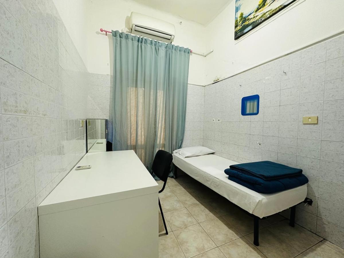 Хостел Volturno House Рим Екстер'єр фото