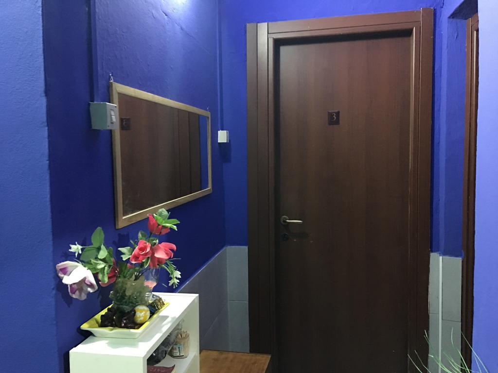 Хостел Volturno House Рим Номер фото