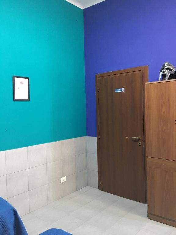 Хостел Volturno House Рим Номер фото